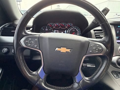 Used 2019 Chevrolet Suburban LT AWD/4WD image 12