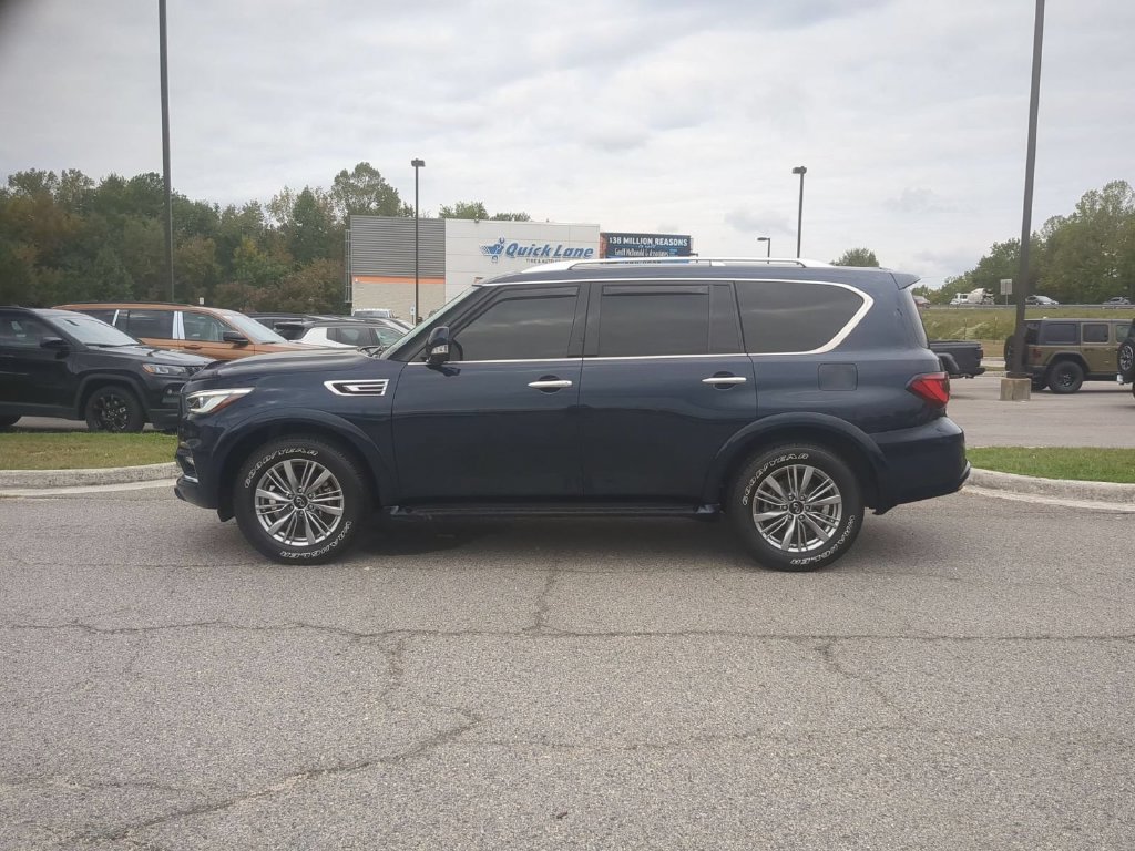 Used 2021 INFINITI QX80 Luxe AWD/4WD image 2