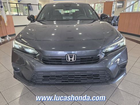 Used 2023 Honda Civic Sport image 2