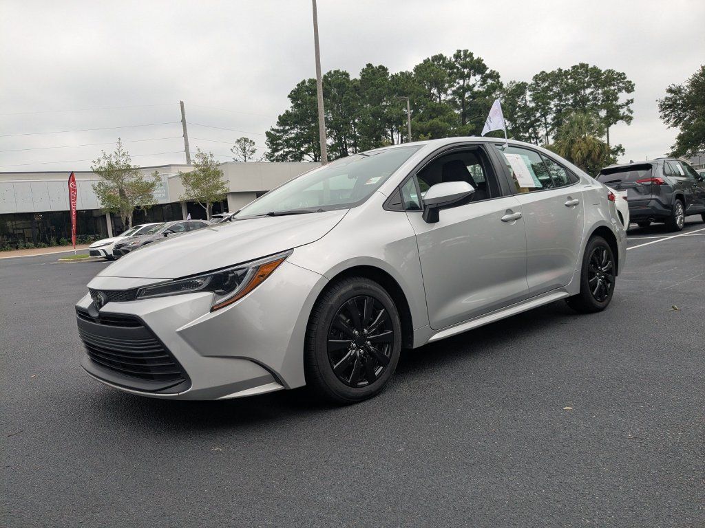 Certified 2024 Toyota Corolla LE FWD image 10