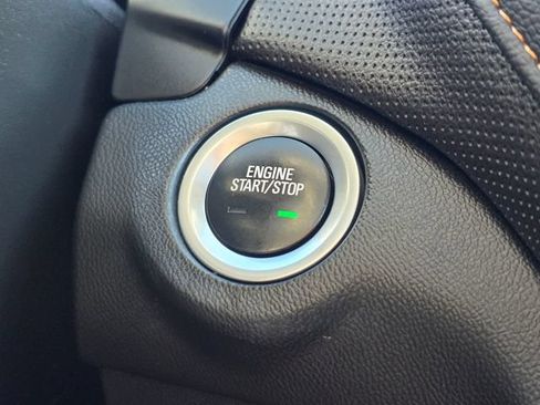 Used 2023 Chevrolet Equinox Premier AWD/4WD image 40