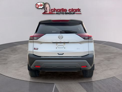 Used 2023 Nissan Rogue SV w/ SV Premium B Package FWD image 4