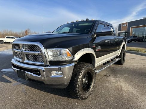 Used 2018 RAM 2500 Laramie w/ Snow Chief Group image 2