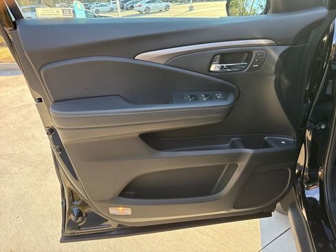 Certified 2023 Honda Ridgeline RTL-E image 13