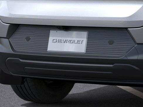 New 2026 Chevrolet Equinox EV LT image 14