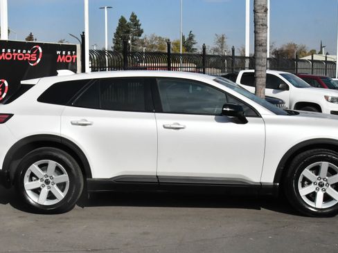 Used 2024 Honda Prologue EX image 9