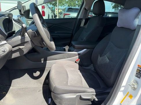 Used 2018 Chevrolet Volt LT FWD image 10
