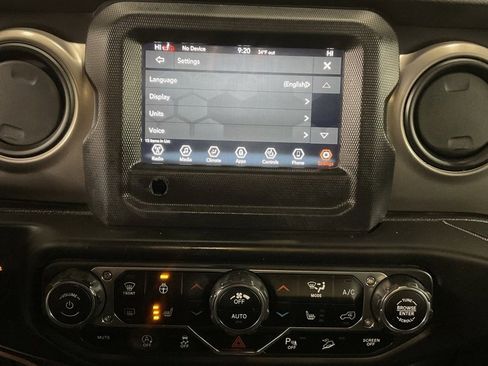 Used 2020 Jeep Wrangler Unlimited Sport S image 17