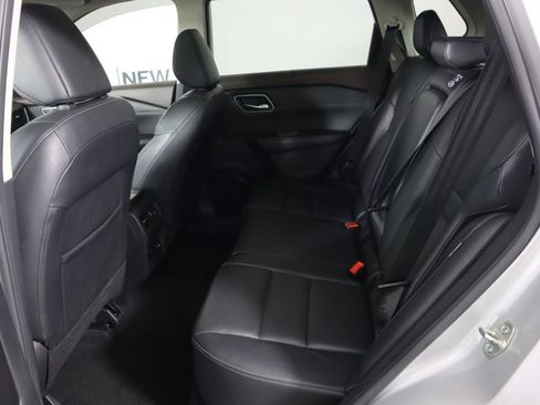 Used 2021 Nissan Rogue SL AWD/4WD image 26