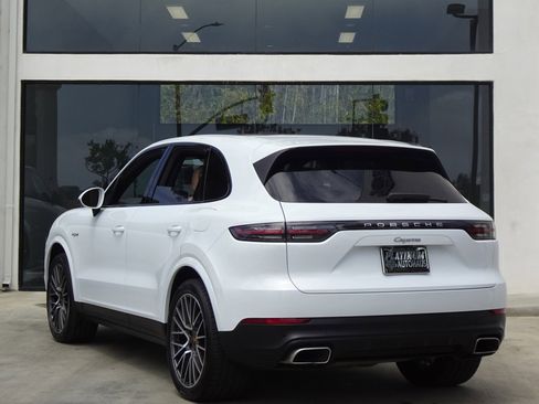 Used 2021 Porsche Cayenne E-Hybrid AWD/4WD image 4