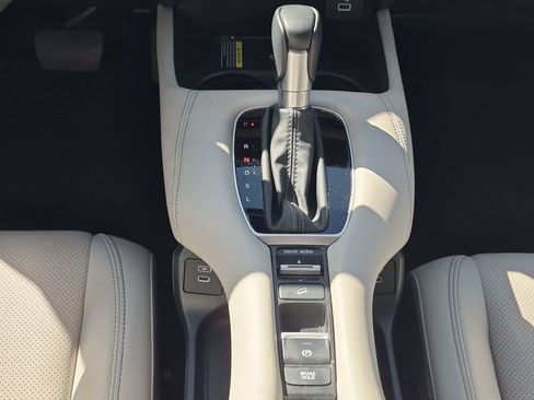 Certified 2024 Honda HR-V EX-L image 25
