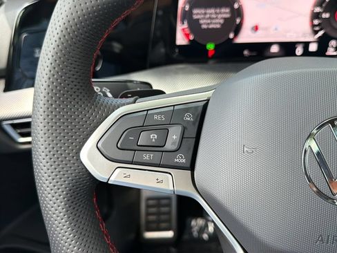 New 2026 Volkswagen GTI SE FWD image 24