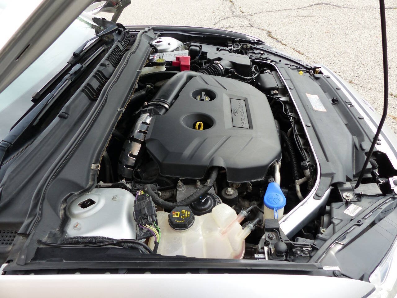 Used 2016 Ford Fusion Titanium FWD image 21