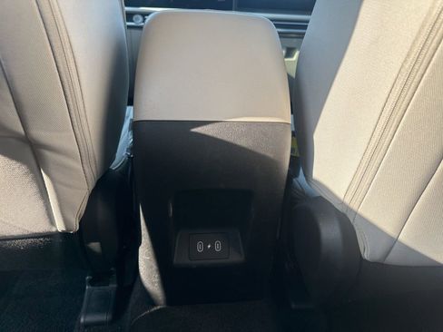 Used 2025 Hyundai Tucson SE image 17