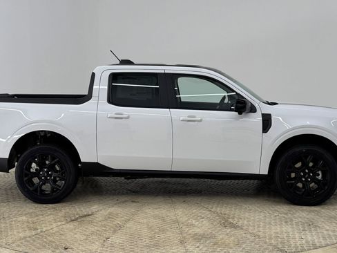 New 2025 Ford Maverick Lariat w/ Black Appearance Package image 8