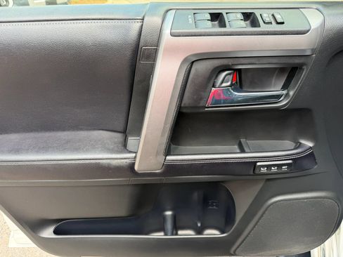 Used 2017 Toyota 4Runner Limited RWD image 18