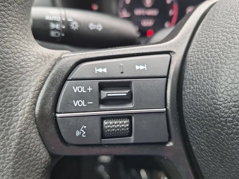 Used 2023 Honda Accord LX image 14