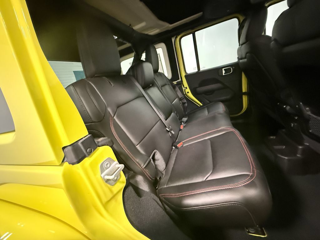 Used 2024 Jeep Wrangler Unlimited Rubicon AWD/4WD image 14
