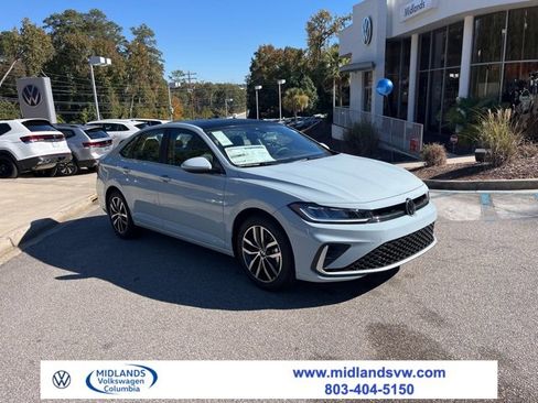 New 2026 Volkswagen Jetta SE image 1