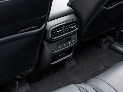 Certified 2025 Honda Pilot Touring image 22