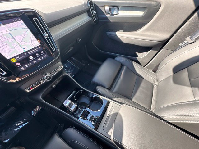 Used 2024 Volvo XC40 B5 Plus w/ Climate Package AWD/4WD image 20