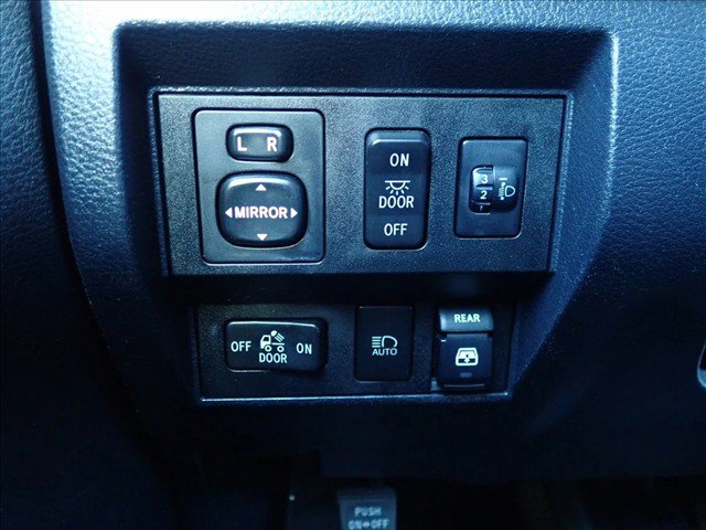 Used 2018 Toyota Tundra SR5 w/ TRD Off Road Package AWD/4WD image 23