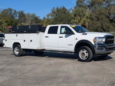 Used 2020 RAM 5500 Tradesman w/ Chrome Appearance Group image 3