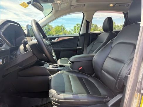 Used 2021 Ford Escape Titanium AWD/4WD image 26