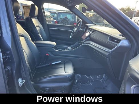 Certified 2024 Jeep Grand Cherokee Limited AWD/4WD image 23