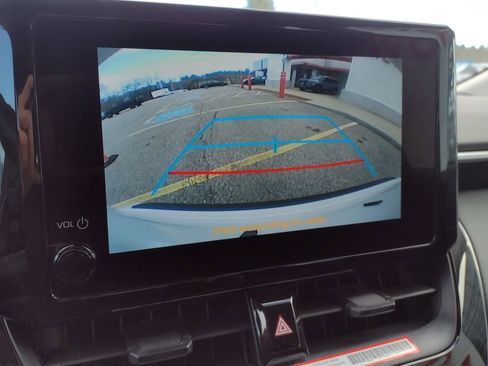 Used 2025 Toyota Corolla LE image 27