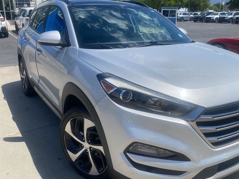 Used 2017 Hyundai Tucson Limited w/ Limited Ultimate Package 03 AWD/4WD image 3