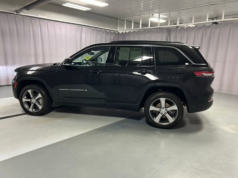 Used 2024 Jeep Grand Cherokee Limited w/ Trailer Tow Package image 4