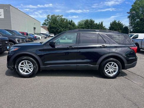 Used 2026 Ford Explorer Active AWD/4WD image 9