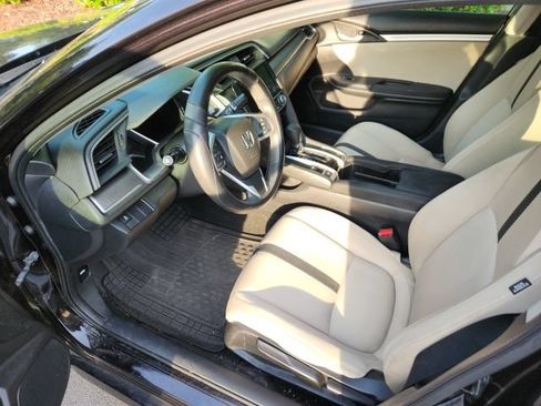 Used 2016 Honda Civic EX image 9