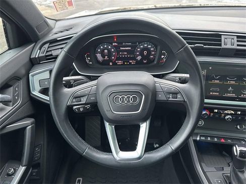 Used 2024 Audi Q3 2.0T Premium Plus image 18