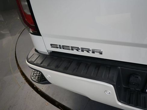 Used 2018 GMC Sierra 1500 Denali w/ Denali Ultimate Package AWD/4WD image 24