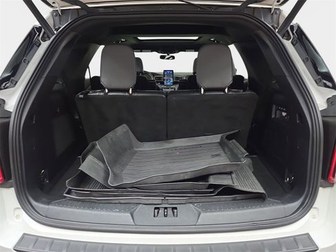 Used 2020 Ford Explorer ST w/ ST Street Pack image 16