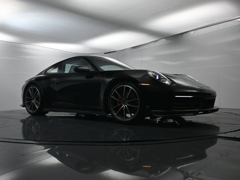 Used 2024 Porsche 911 Carrera 4S image 47