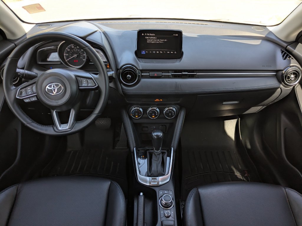 Used 2020 Toyota Yaris XLE FWD image 15
