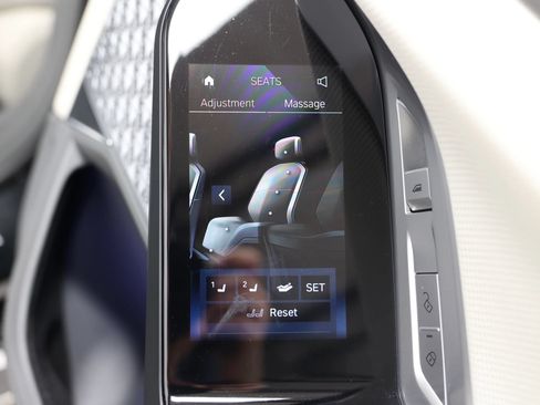 Used 2023 BMW i7 xDrive60 AWD/4WD image 78