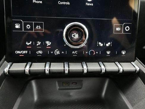 Used 2025 GMC Terrain Elevation image 17