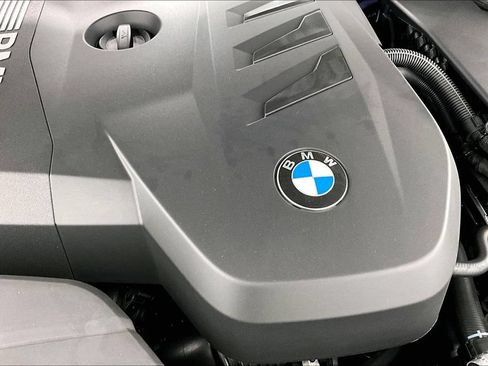 New 2026 BMW 330i Sedan w/ Premium Package RWD image 28