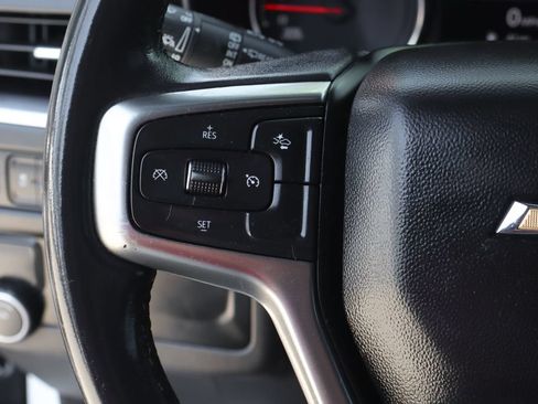 Used 2021 Chevrolet Suburban LT RWD image 28