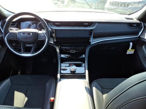 New 2026 Jeep Grand Cherokee L 4WD image 5
