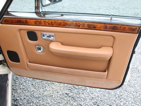 Used 1991 Rolls-Royce Silver Spur II image 38