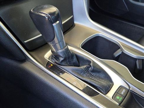 Used 2019 Honda Accord Sport image 16