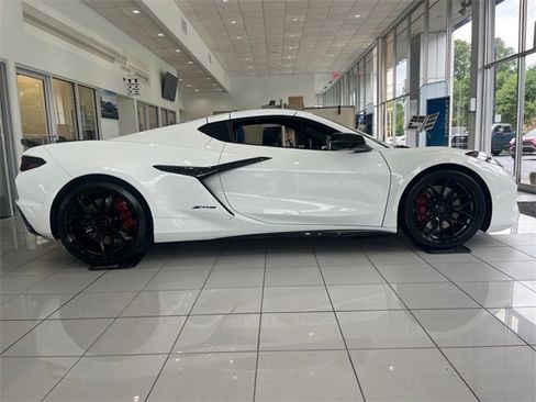 Certified 2023 Chevrolet Corvette Z06 w/ Stealth Interior Trim Package image 4