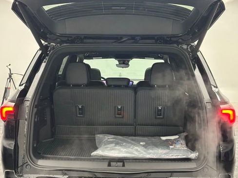 New 2026 Buick Enclave Sport Touring w/ Power Package image 11