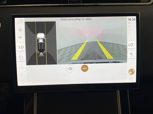 Used 2026 Land Rover Range Rover Evoque S image 23