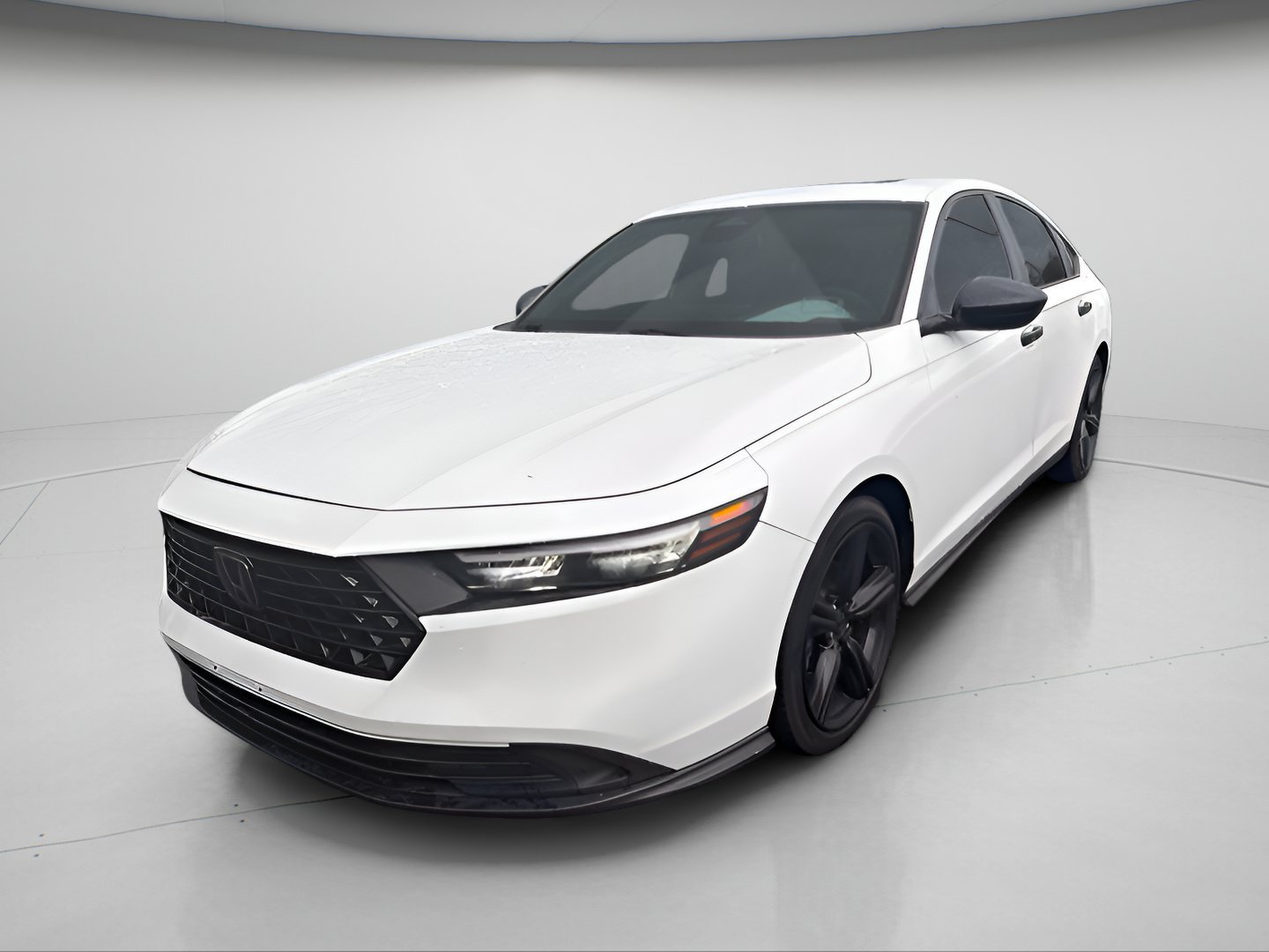 Used 2023 Honda Accord Sport image 2